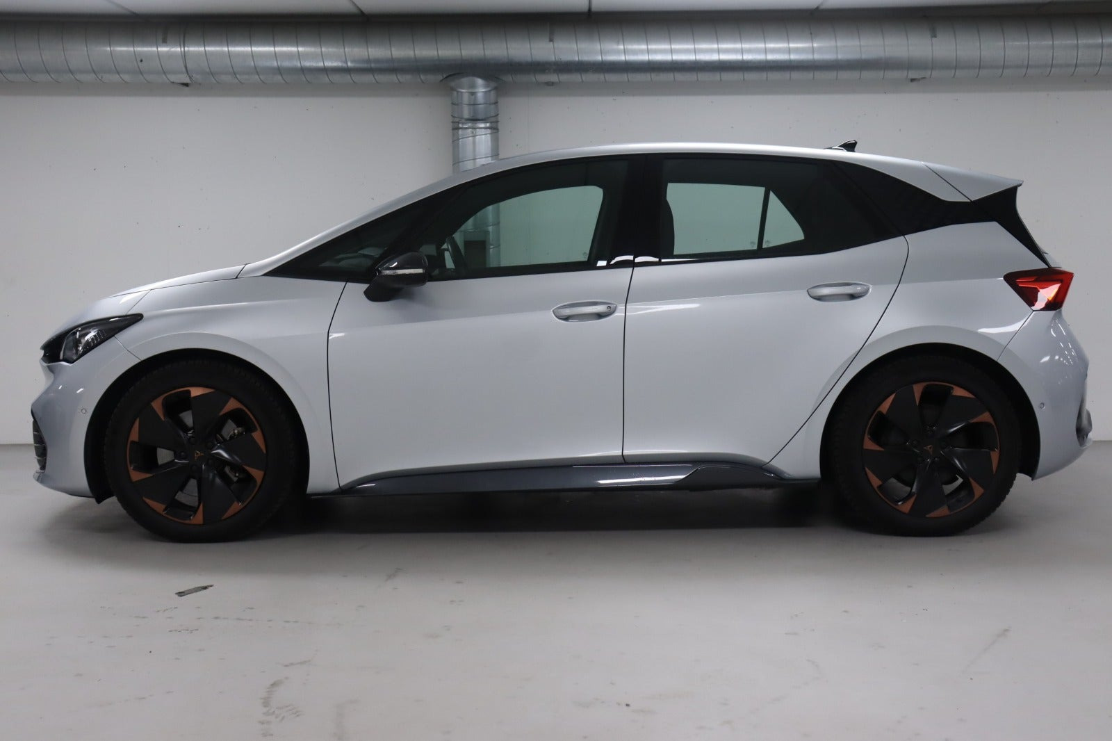 Sølv Cupra Born fra 2024