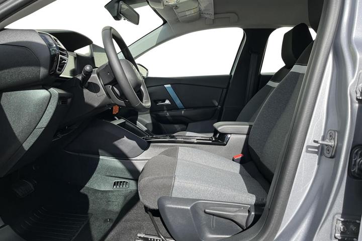 Grå Citroën ë-C4 X fra 2023