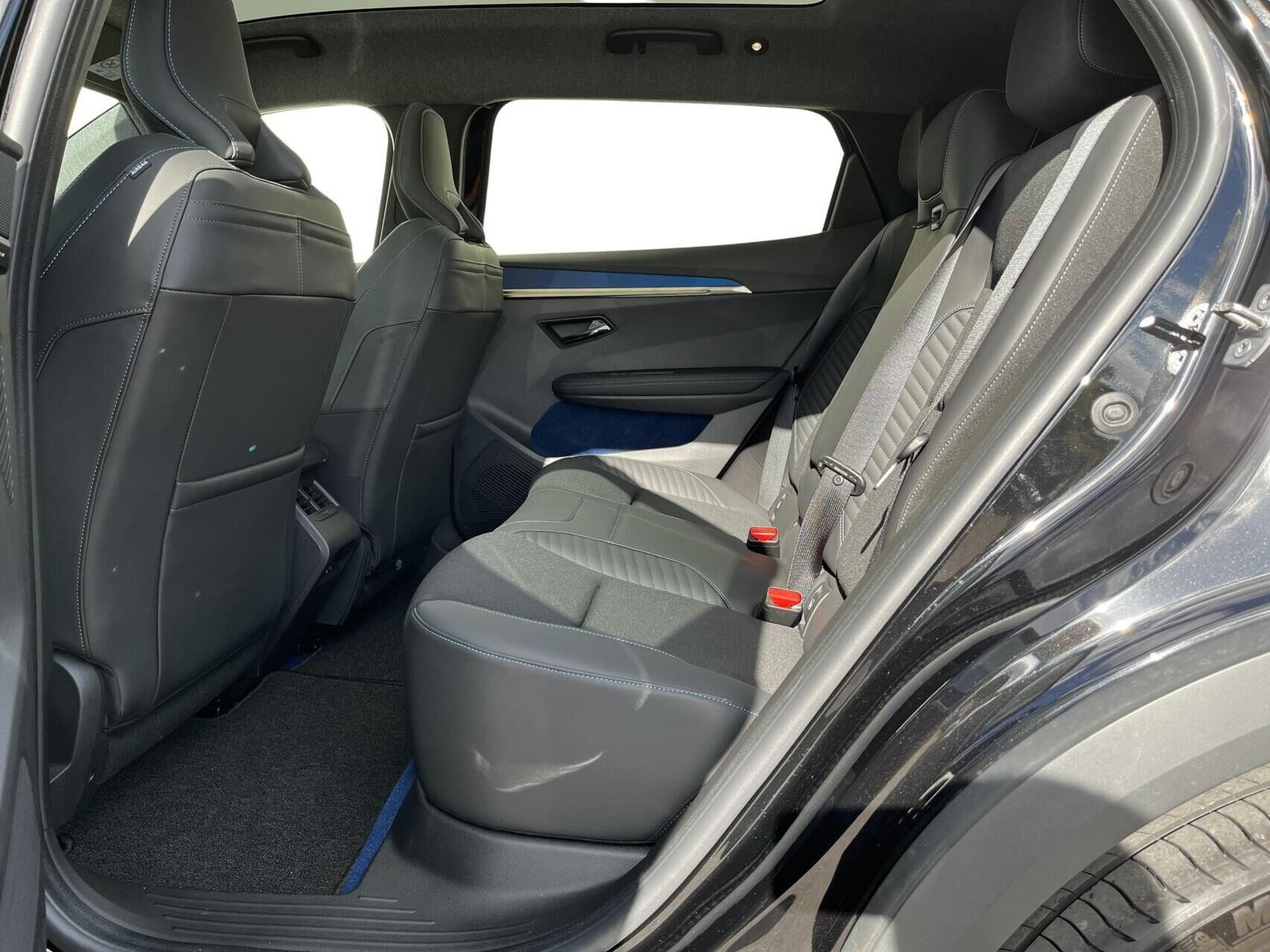 Sort Renault Scenic E-Tech fra 2026