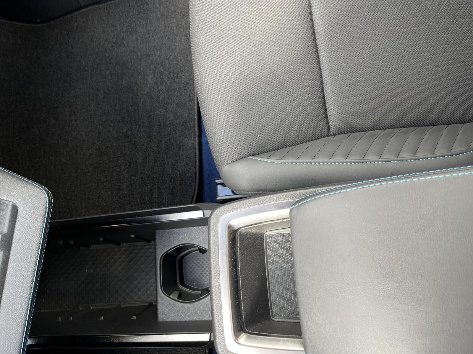 Sort Renault Scenic E-Tech fra 2026