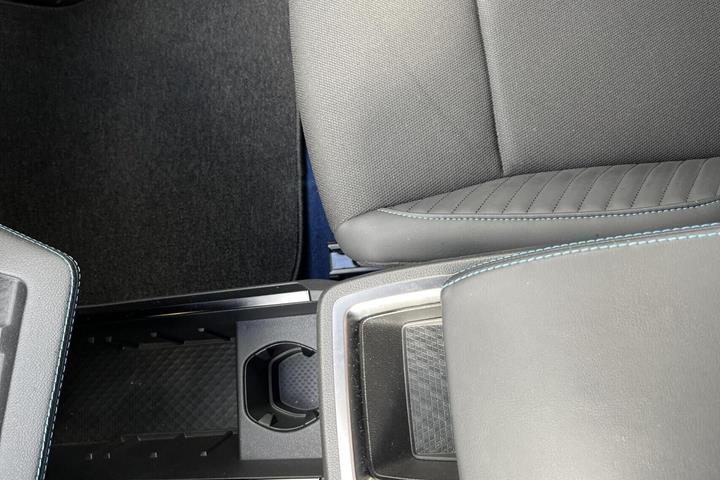 Sort Renault Scenic E-Tech fra 2026