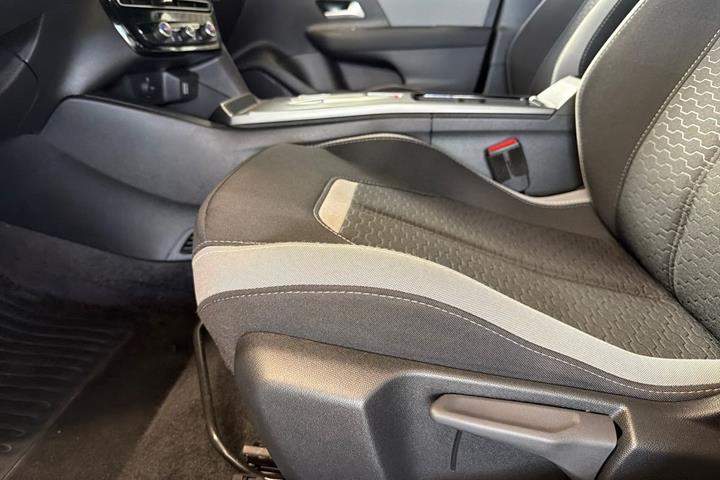 Sort Opel Mokka-e fra 2025