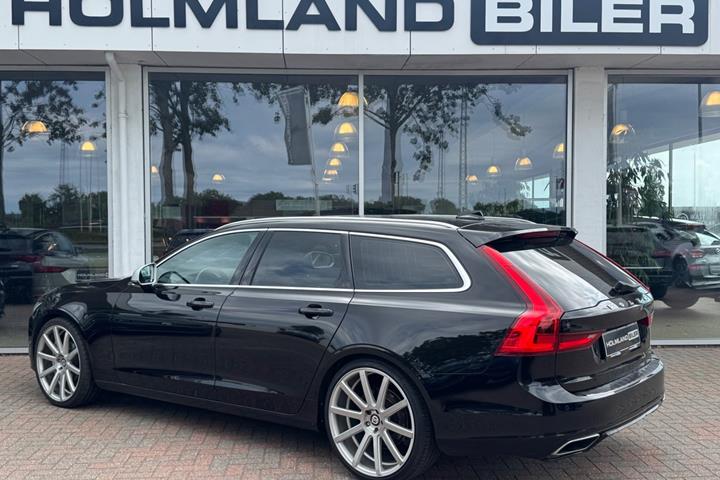 Sort Volvo V90 fra 2018