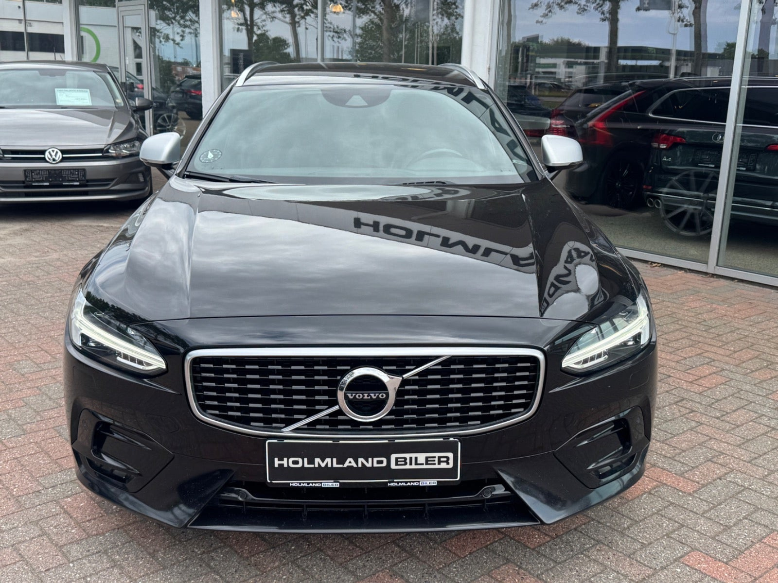 Sort Volvo V90 fra 2018