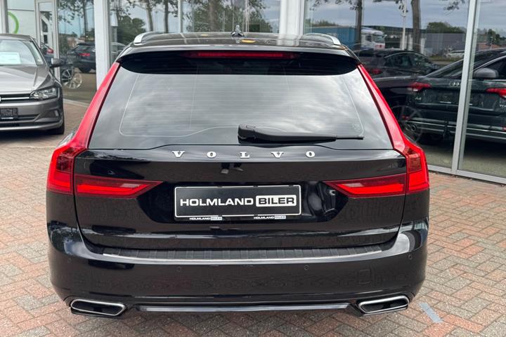 Sort Volvo V90 fra 2018