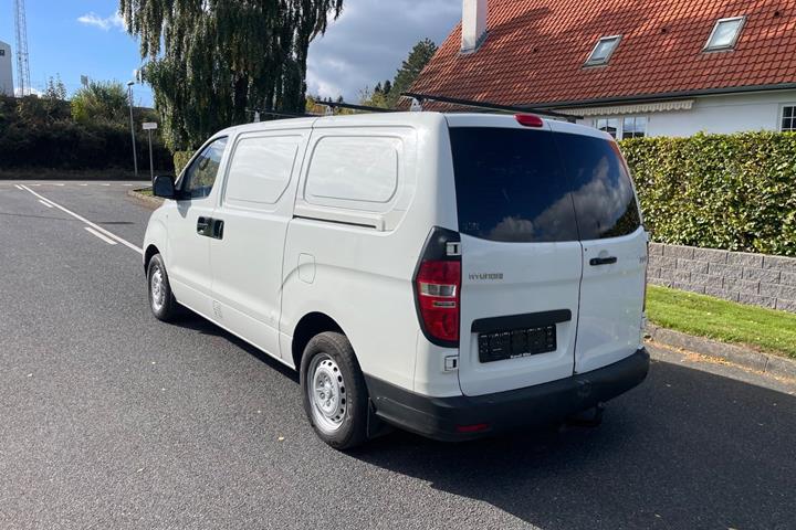 undefined Hyundai H-1 fra 2012
