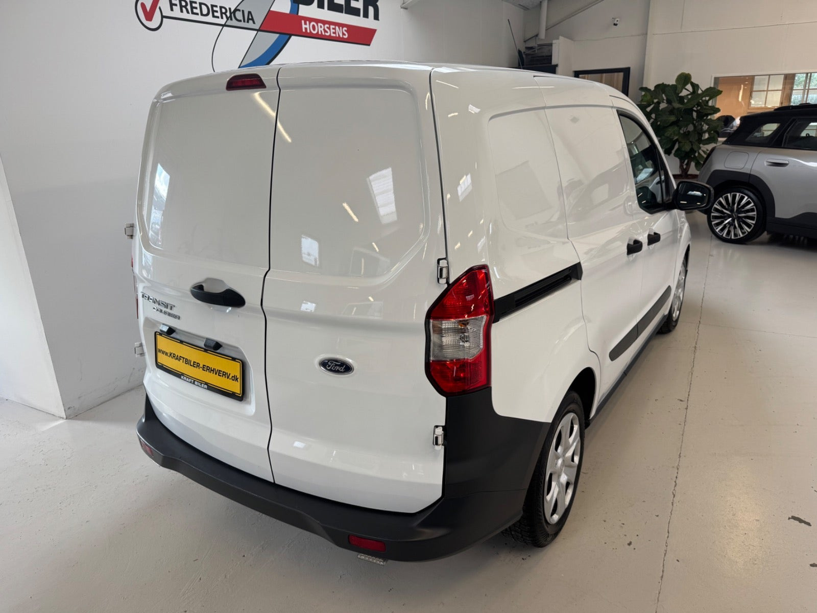 undefined Ford Transit Courier fra 2023