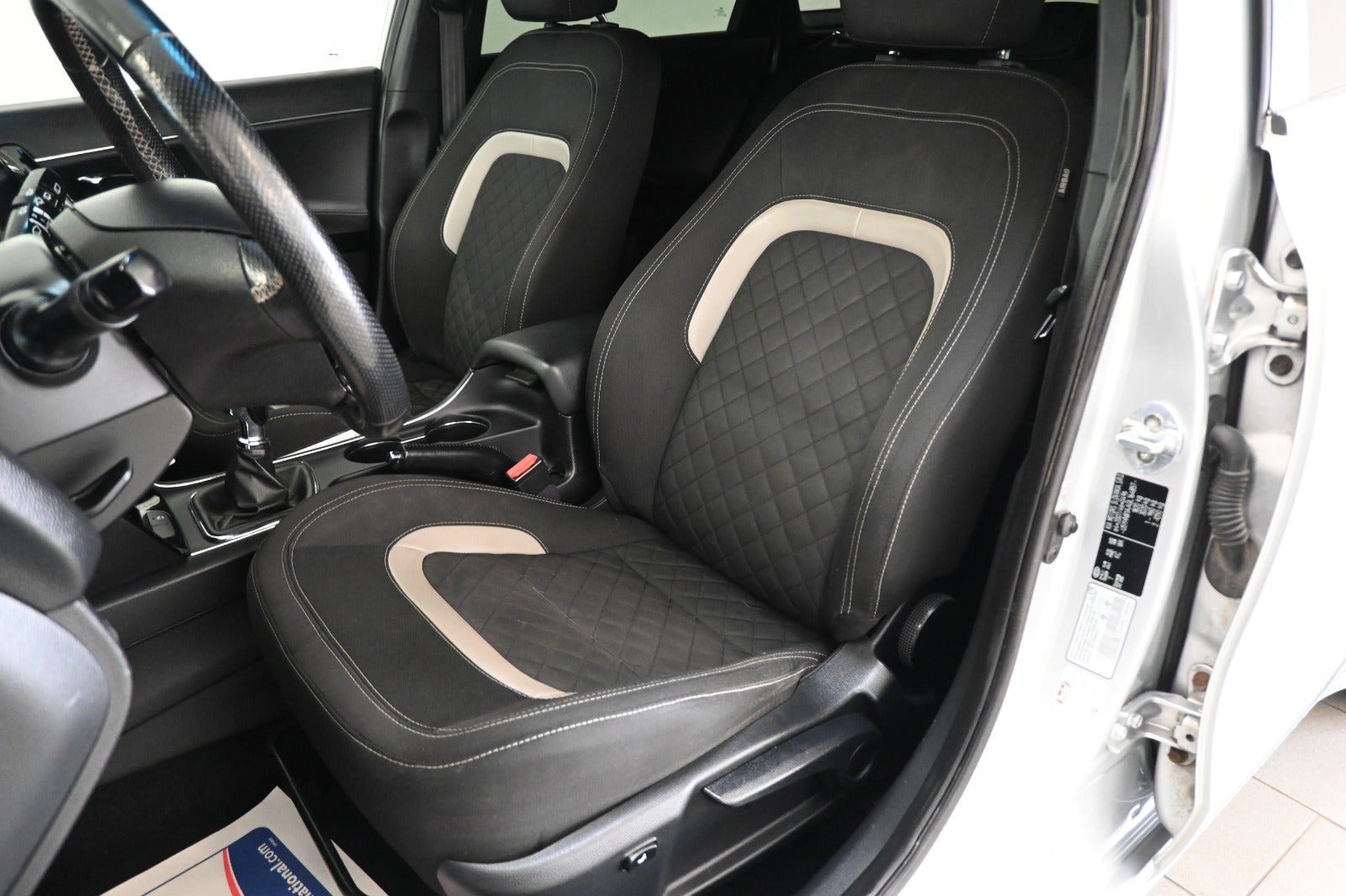 Sølv Kia Ceed fra 2016