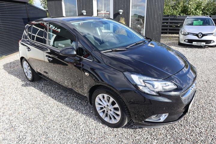 Sort Opel Corsa fra 2016
