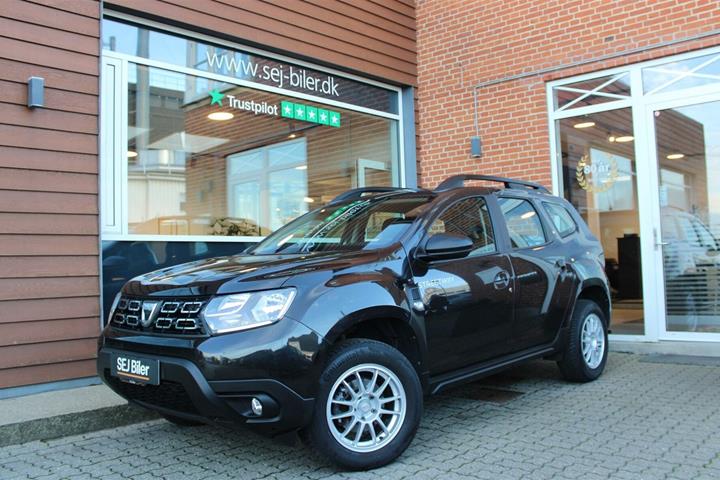 Sort Dacia Duster fra 2020