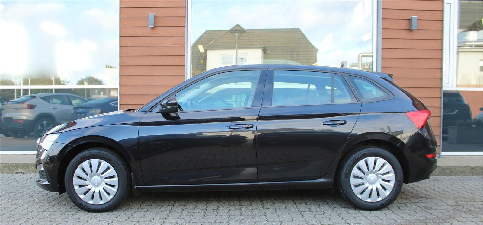 Sort Skoda Scala fra 2020