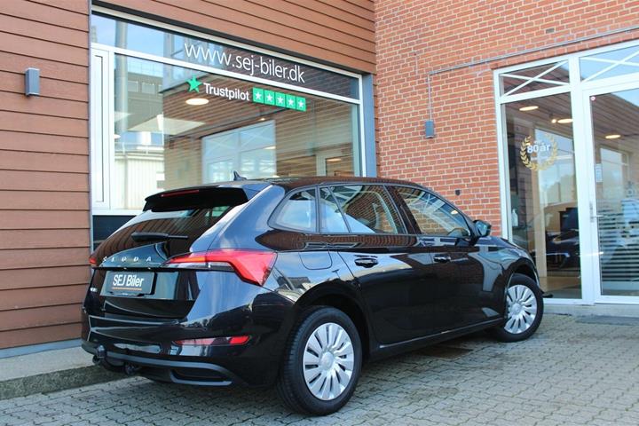 Sort Skoda Scala fra 2020