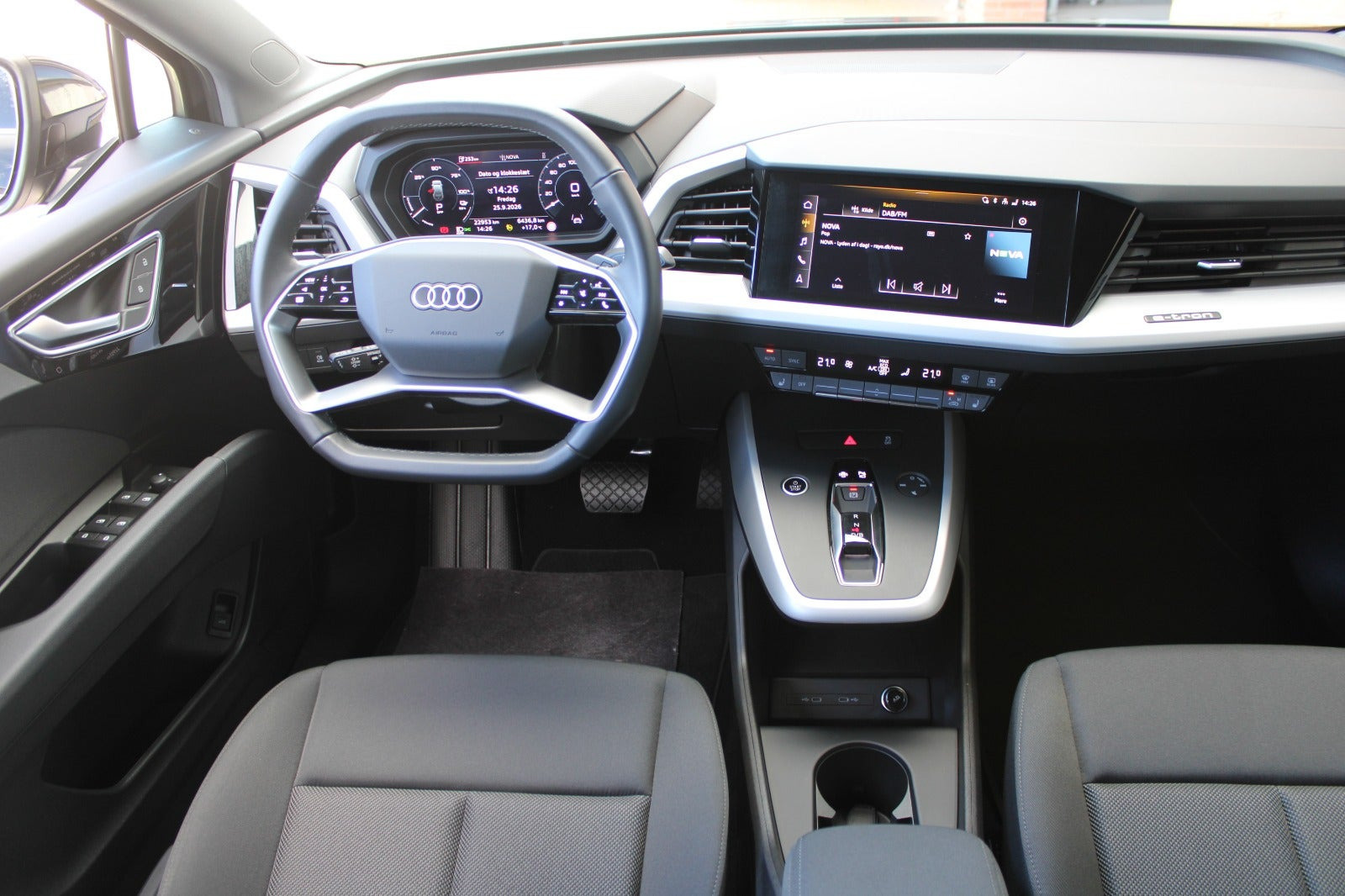 Sort Audi Q4 e-tron fra 2023
