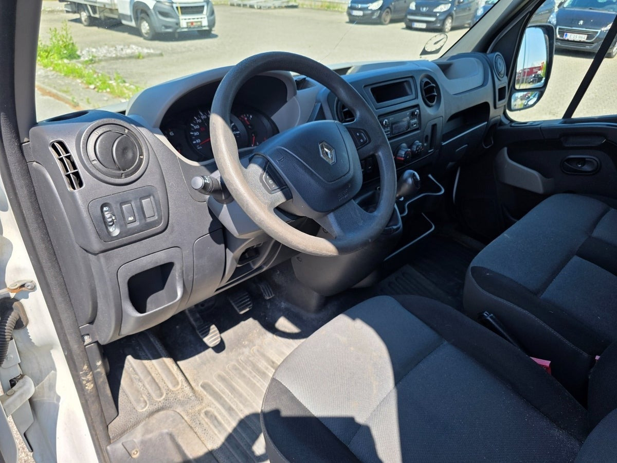 Hvid Renault Master III T35 fra 2015