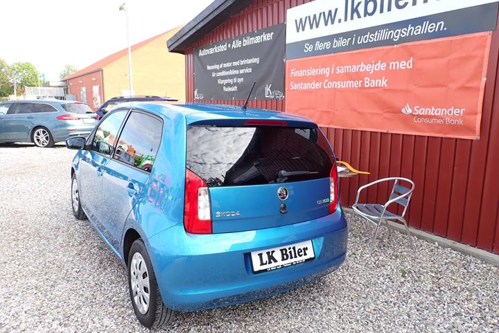 Blå Skoda Citigo fra 2017
