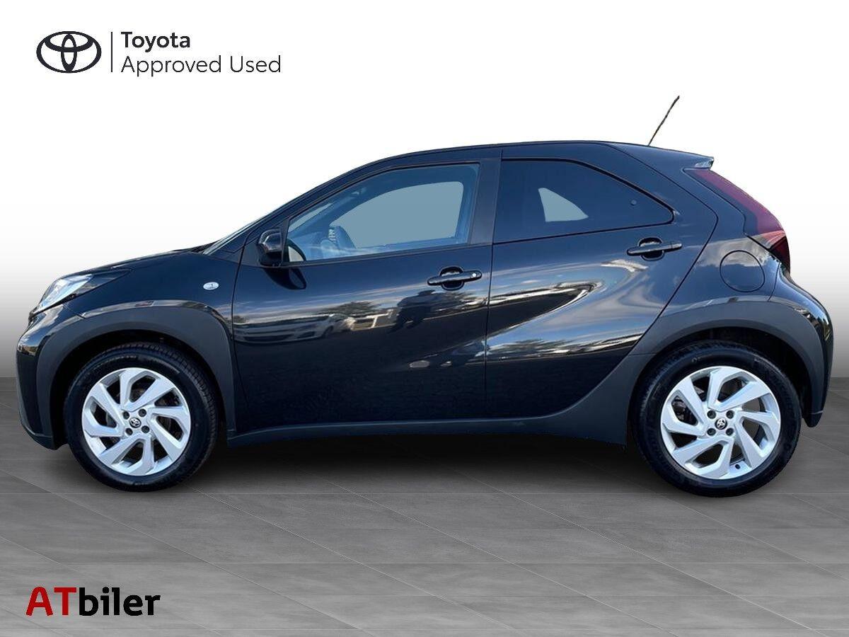 Sort Toyota Aygo X fra 2025