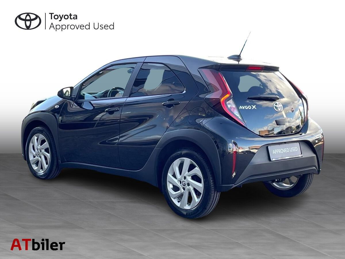 Sort Toyota Aygo X fra 2025