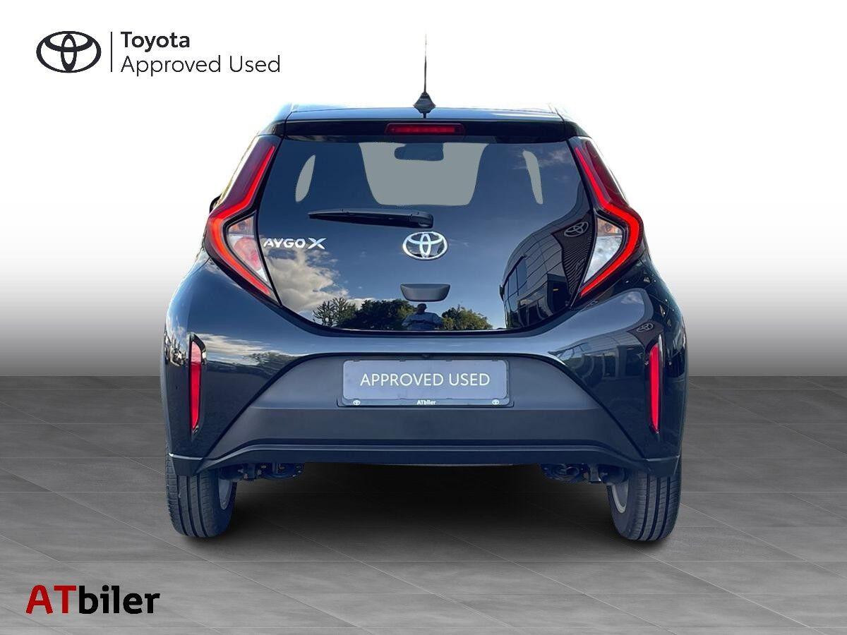 Sort Toyota Aygo X fra 2025