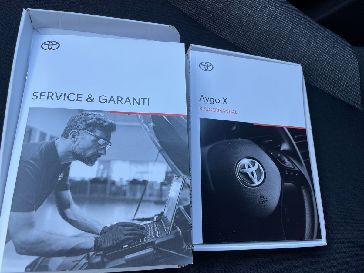 Sort Toyota Aygo X fra 2025