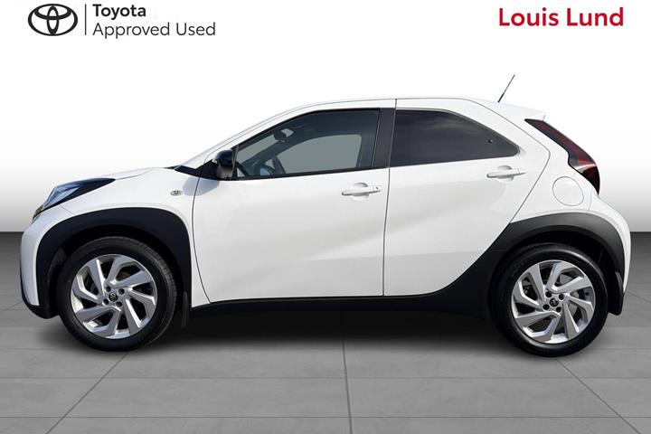 Hvid Toyota Aygo X fra 2025