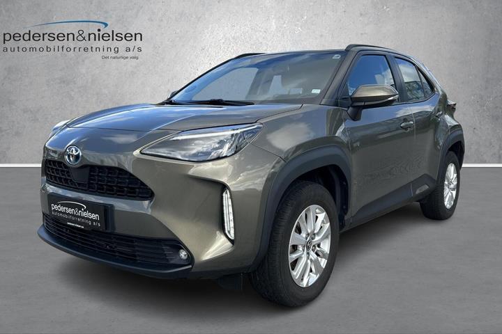 Grå Toyota Yaris Cross fra 2023