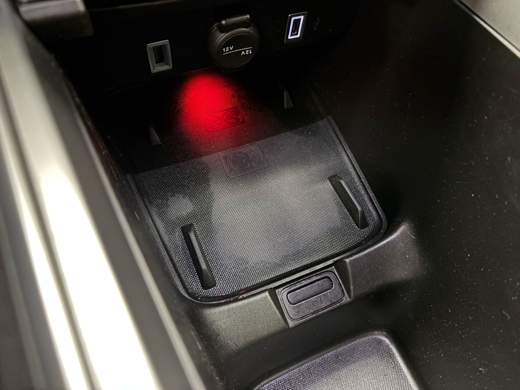 Grå Jeep Avenger fra 2025