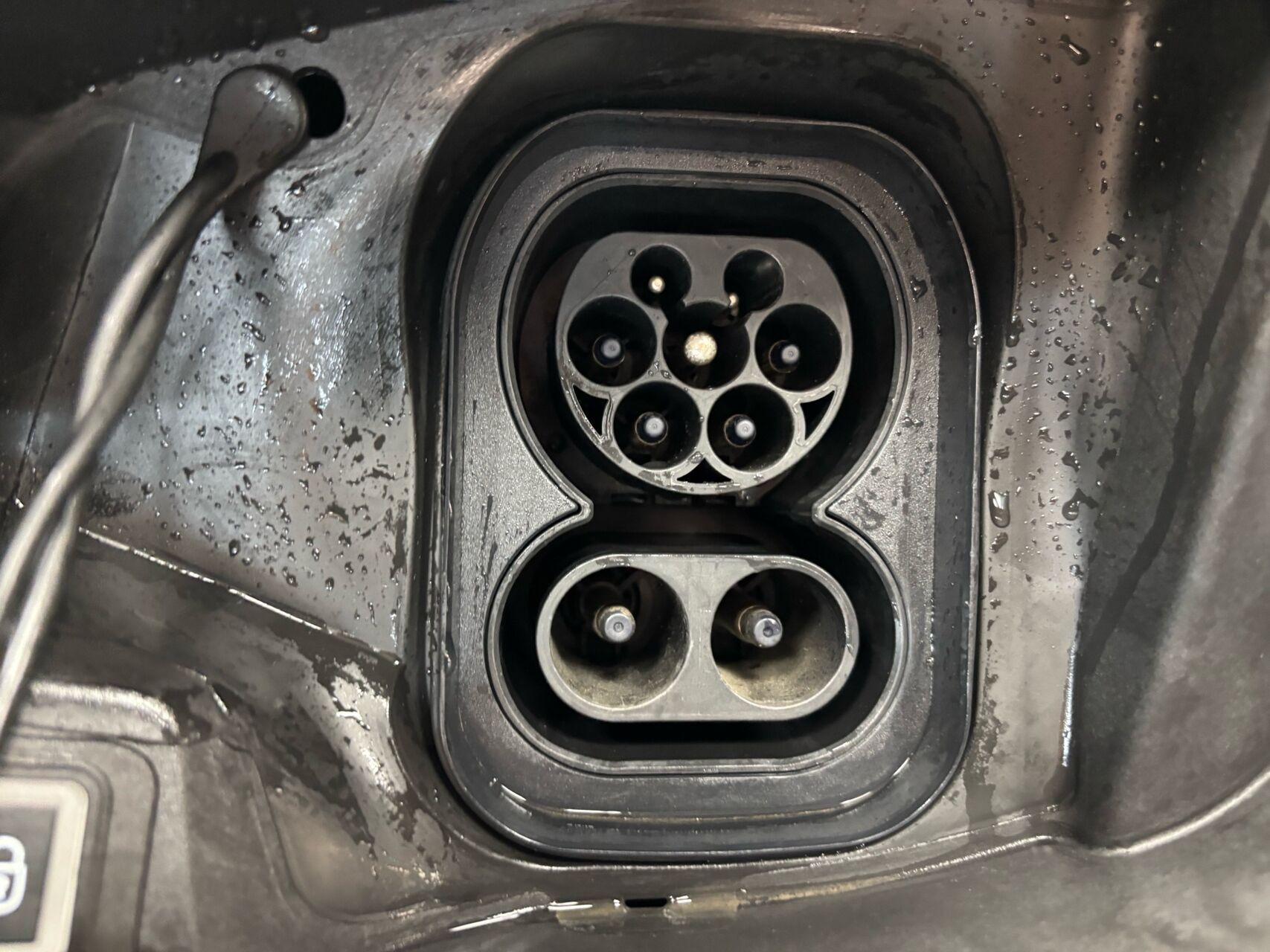 Grå Jeep Avenger fra 2025