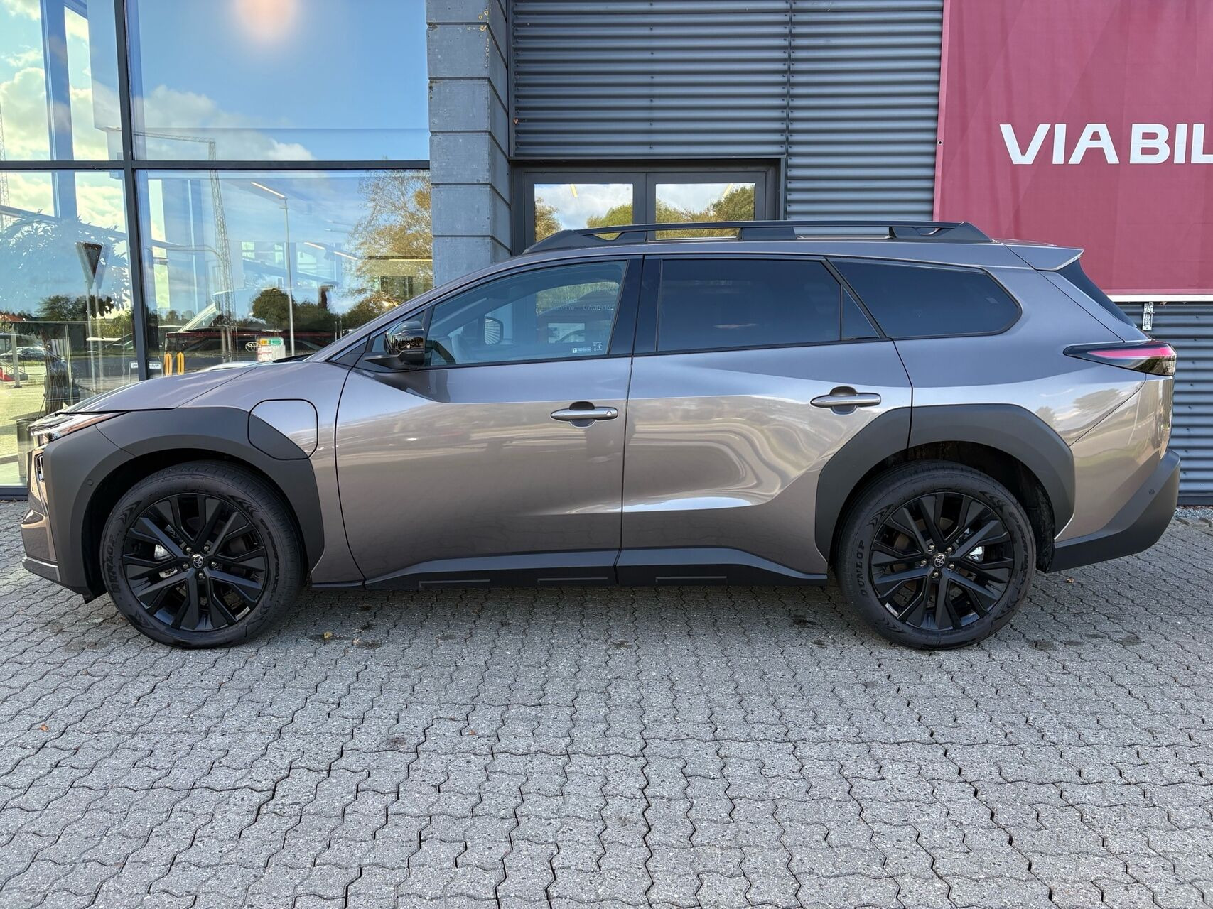 Bronze Toyota bZ4X Touring fra 2026