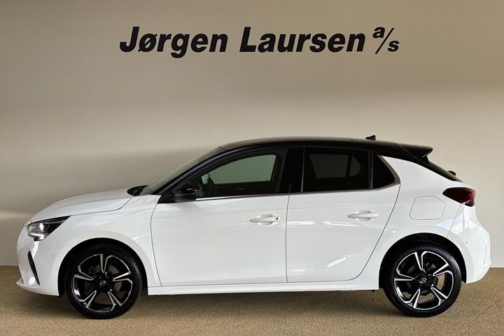 Hvid Opel Corsa fra 2022