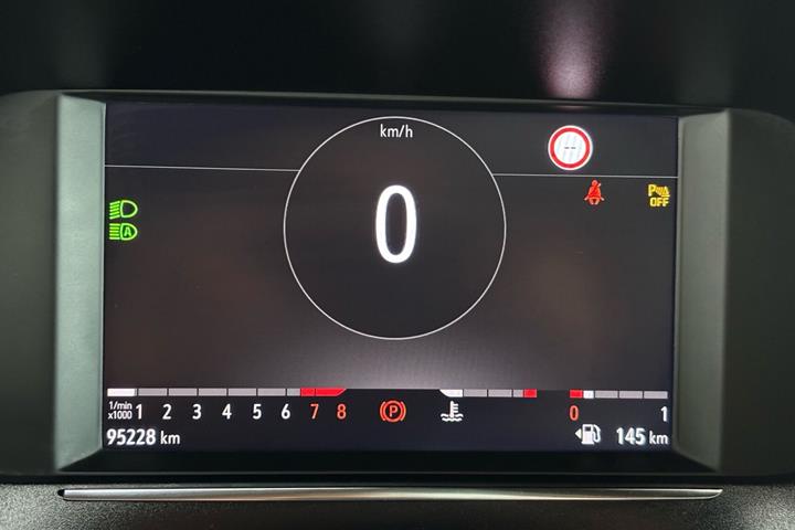 Hvid Opel Corsa fra 2022