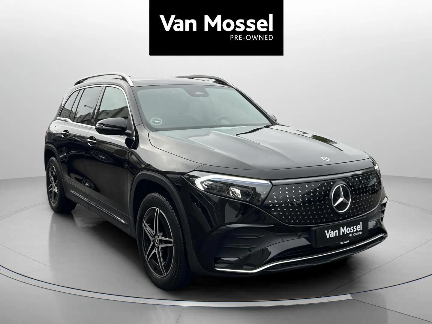 Sort Mercedes EQB250+ fra 2024