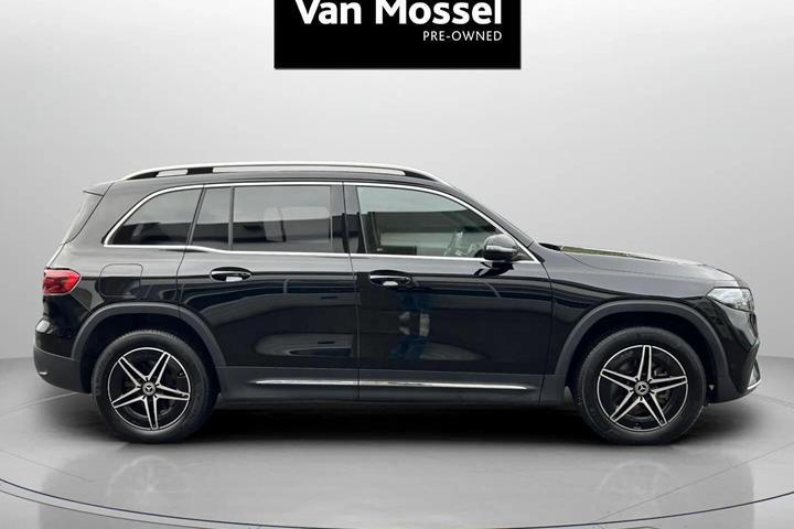 Sort Mercedes EQB250+ fra 2024