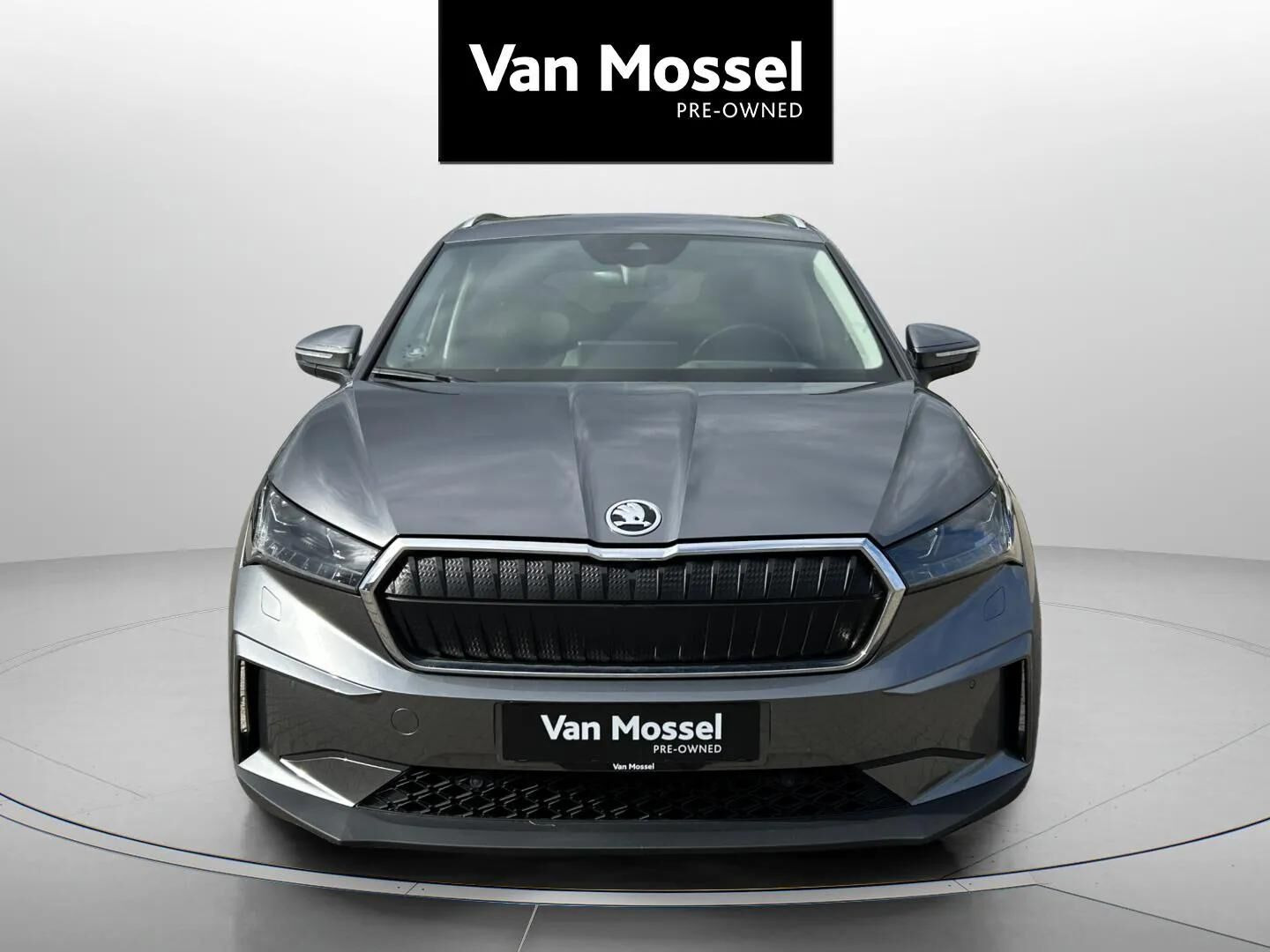 Grå Skoda Enyaq fra 2022