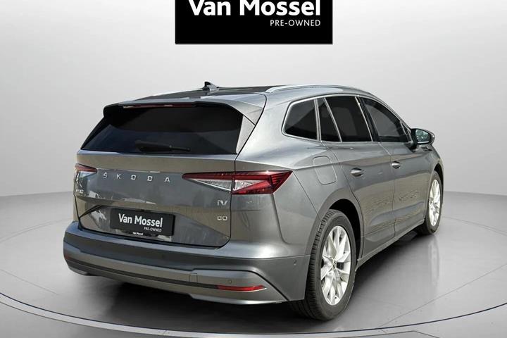 Grå Skoda Enyaq fra 2022