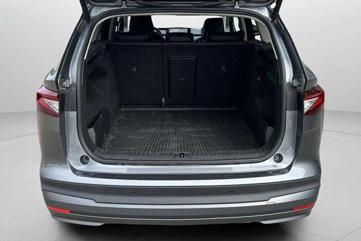 Grå Skoda Enyaq fra 2022