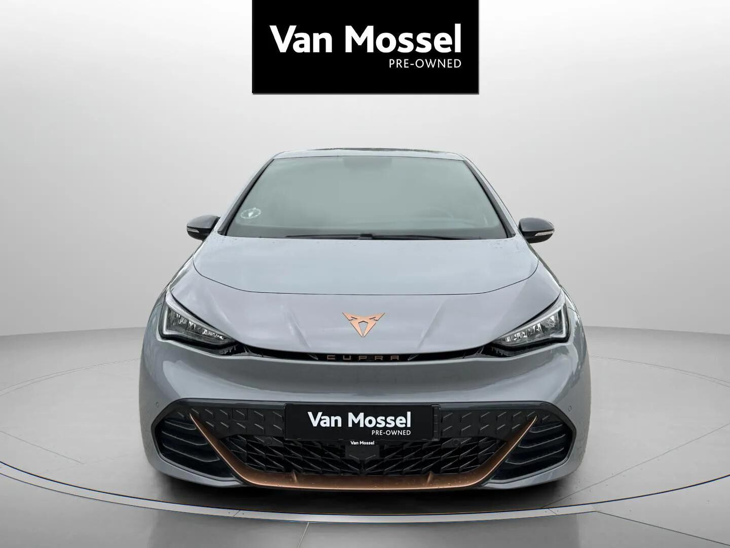Grå Cupra Born fra 2023