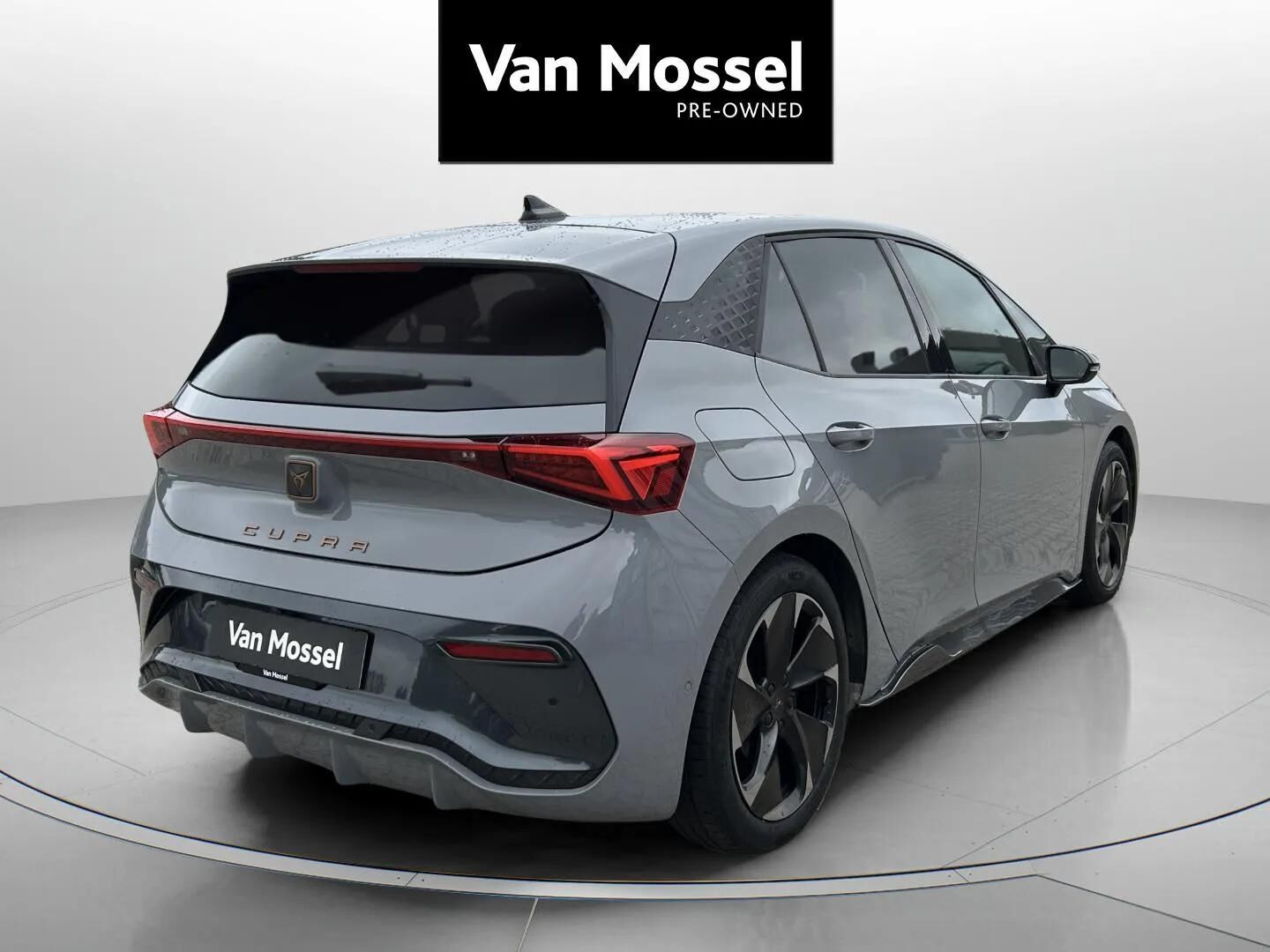Grå Cupra Born fra 2023