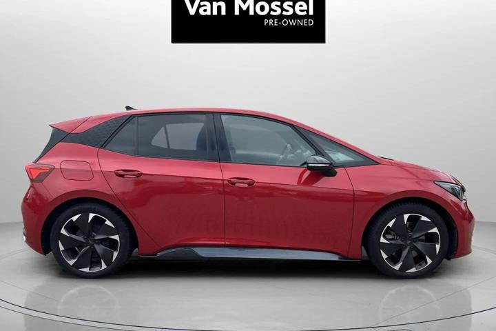 Rød Cupra Born fra 2023