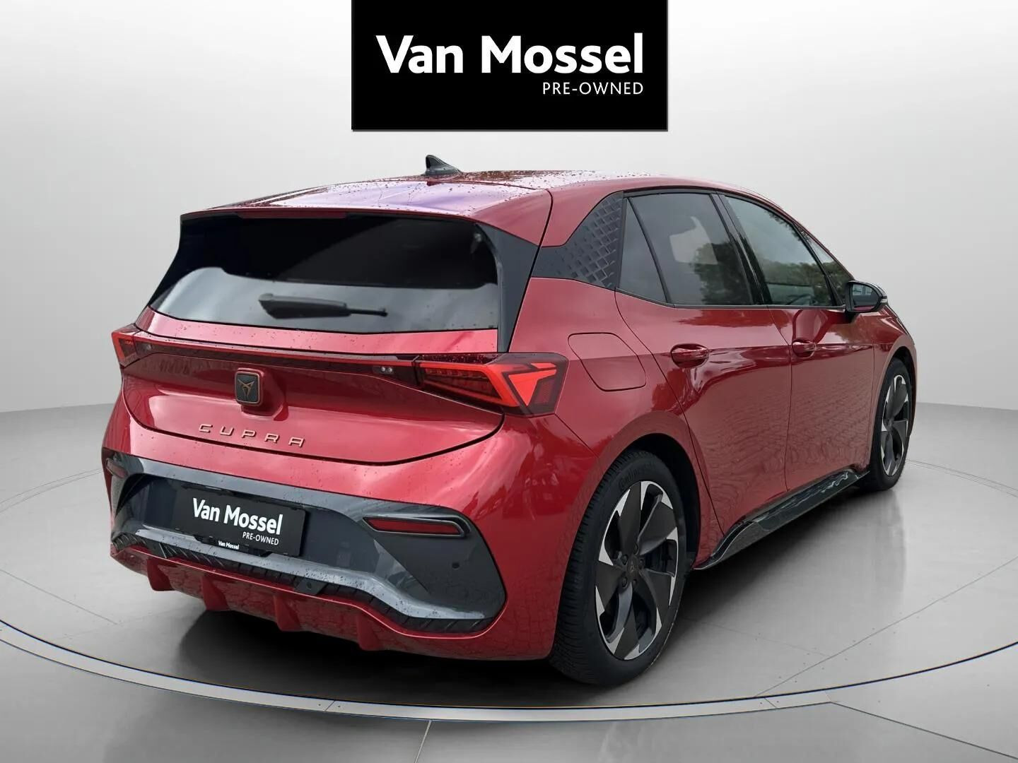 Rød Cupra Born fra 2023