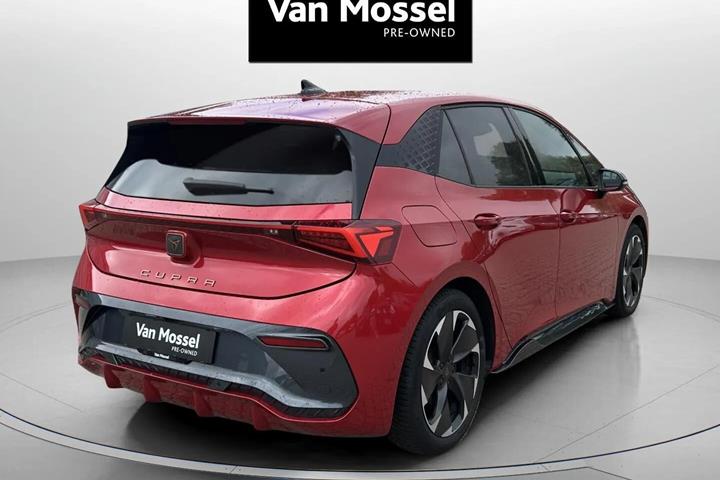Rød Cupra Born fra 2023