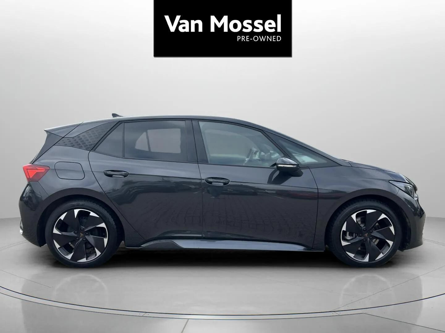 Sort Cupra Born fra 2024