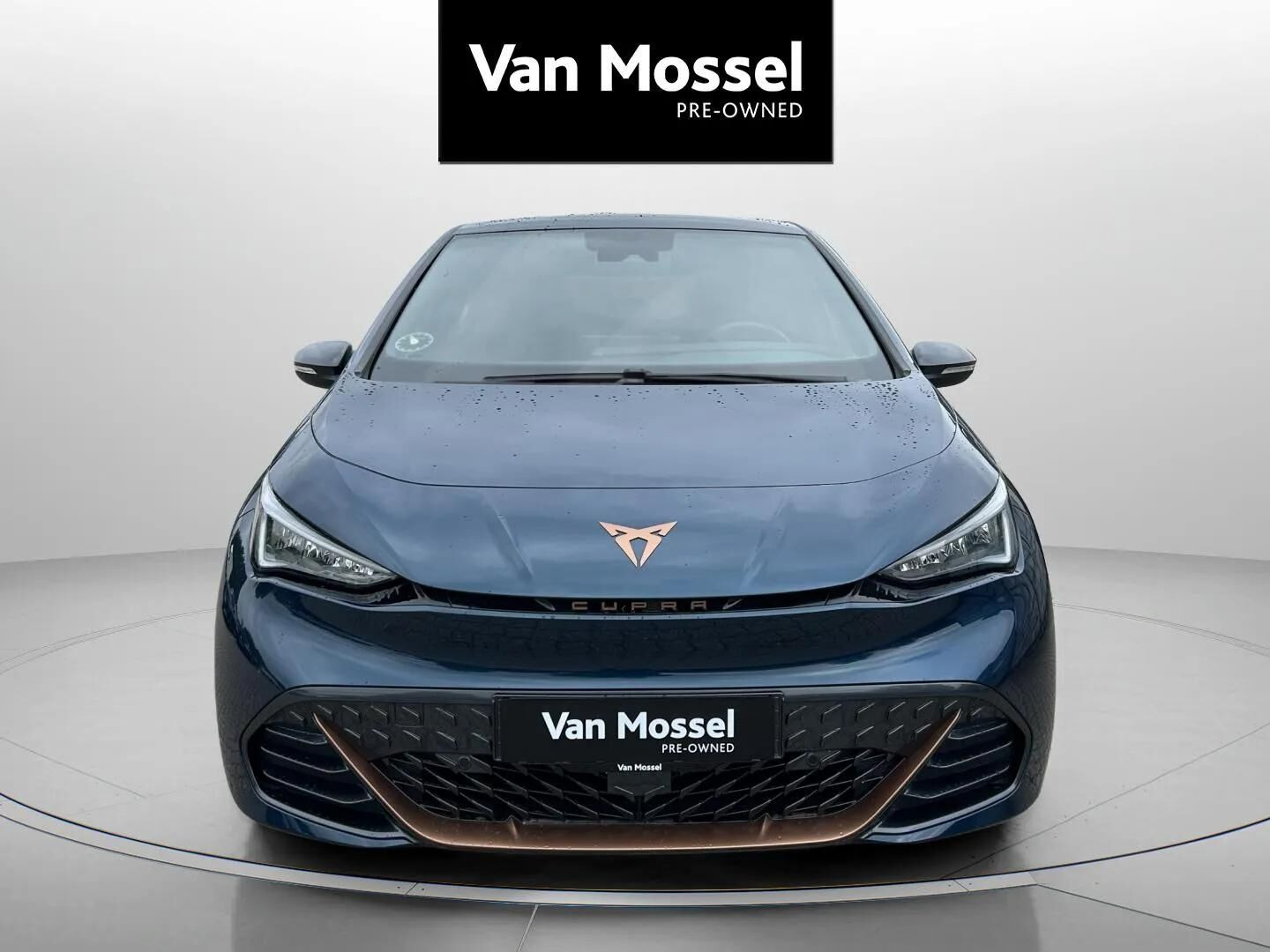 Blå Cupra Born fra 2023