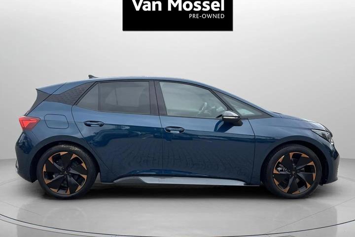 Blå Cupra Born fra 2023