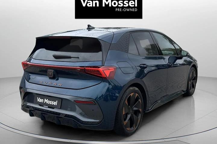 Blå Cupra Born fra 2023