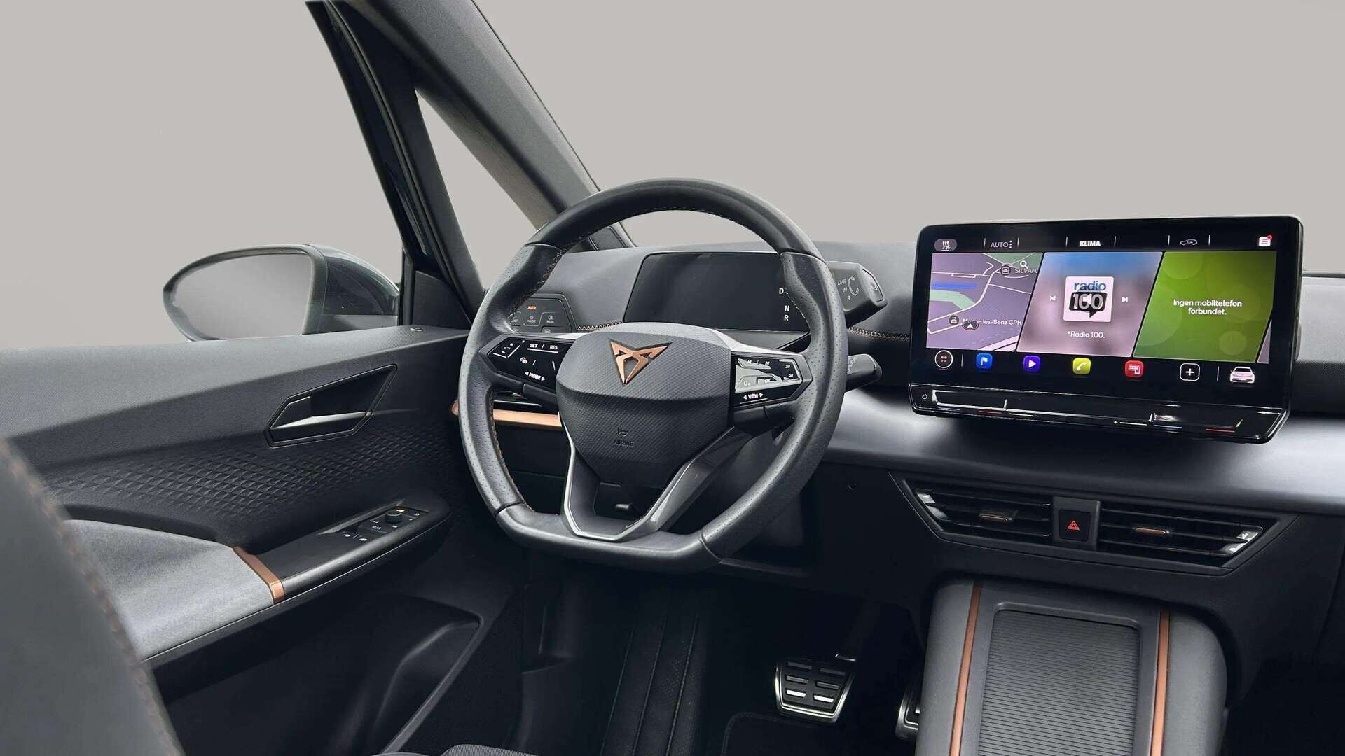 Blå Cupra Born fra 2023