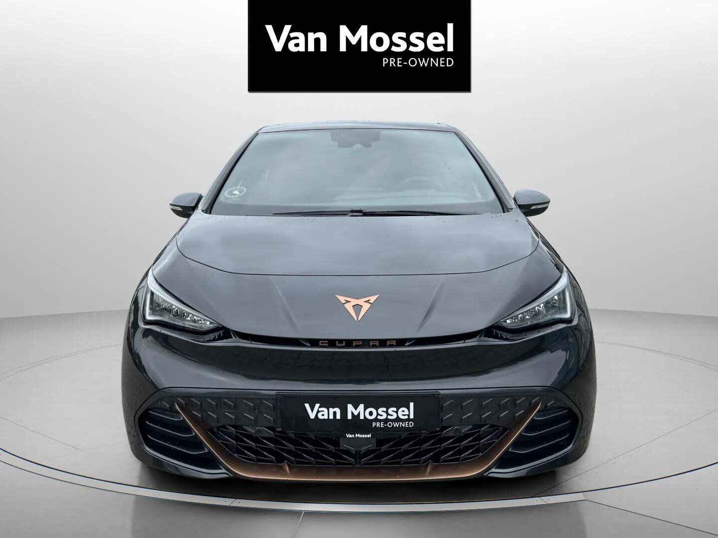 Grå Cupra Born fra 2024