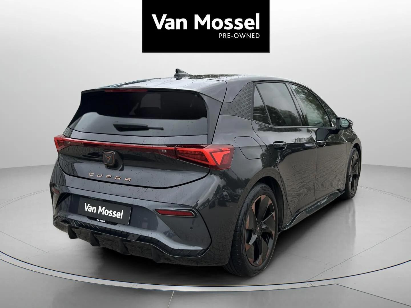 Grå Cupra Born fra 2024