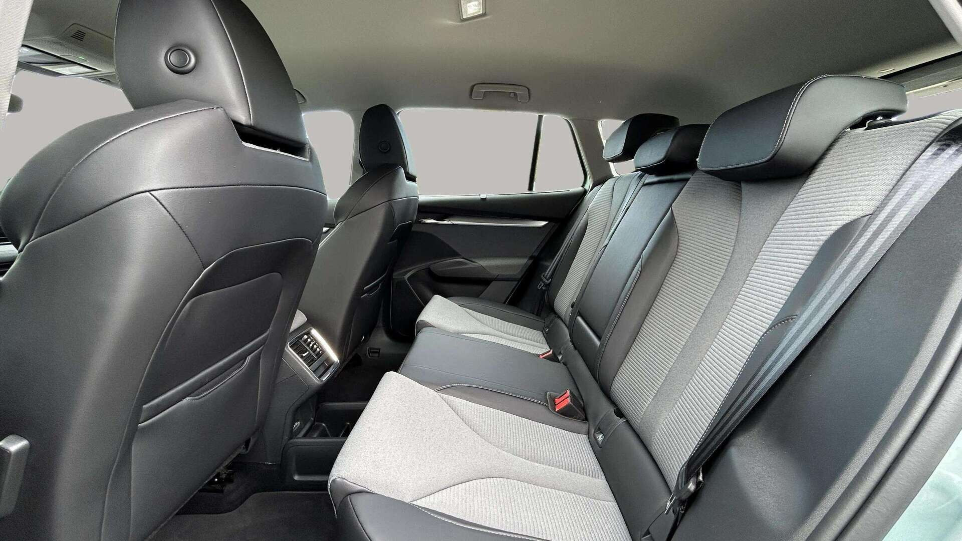 undefined Skoda Enyaq fra 2023