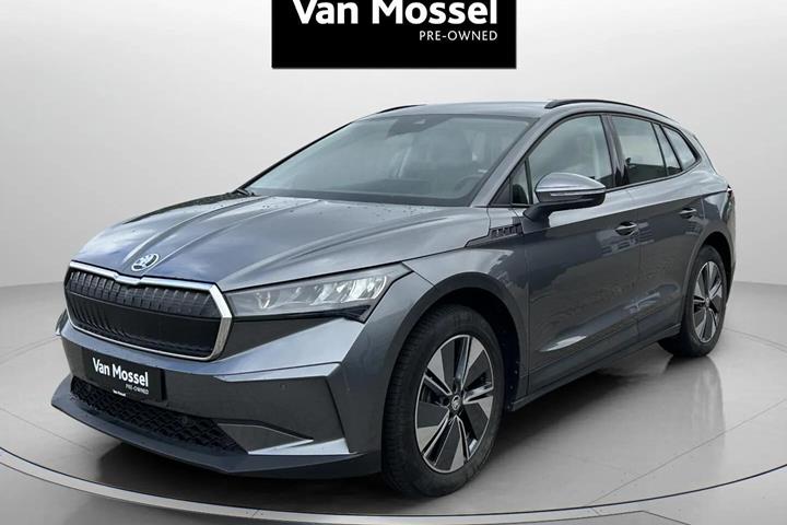 Grå Skoda Enyaq fra 2023