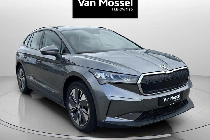 Grå Skoda Enyaq fra 2023